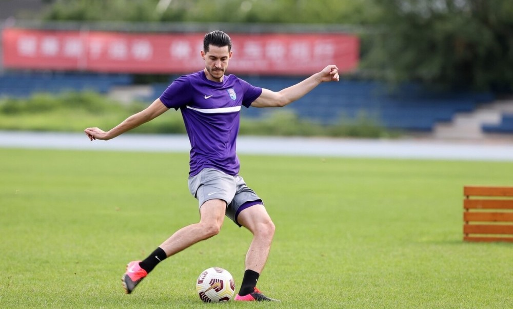 爱游戏官方-中超转会期再迎强敌,丹佛掘金调整名单,主帅态度——态度坚定,球队文化再被提及的简单介绍